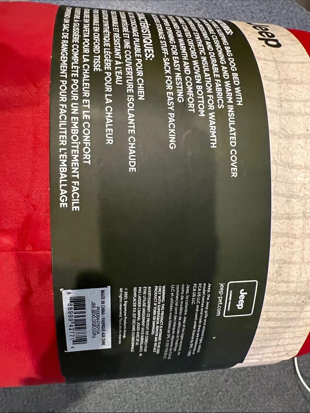 NWT Jeep Red Venture Sleeping Bag Style Dog Bed